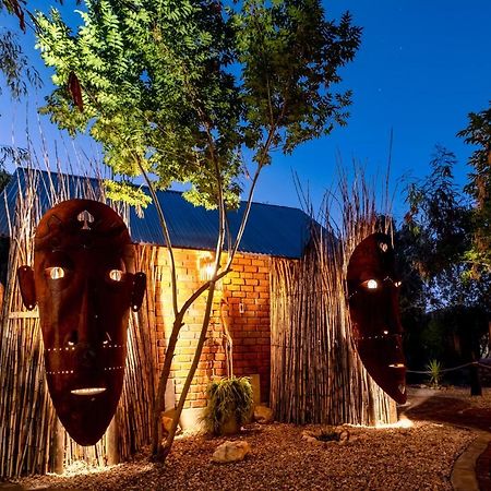 Hotel Urban Camp à Windhoek Extérieur photo