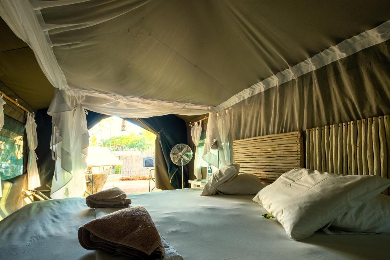 Hotel Urban Camp à Windhoek Extérieur photo