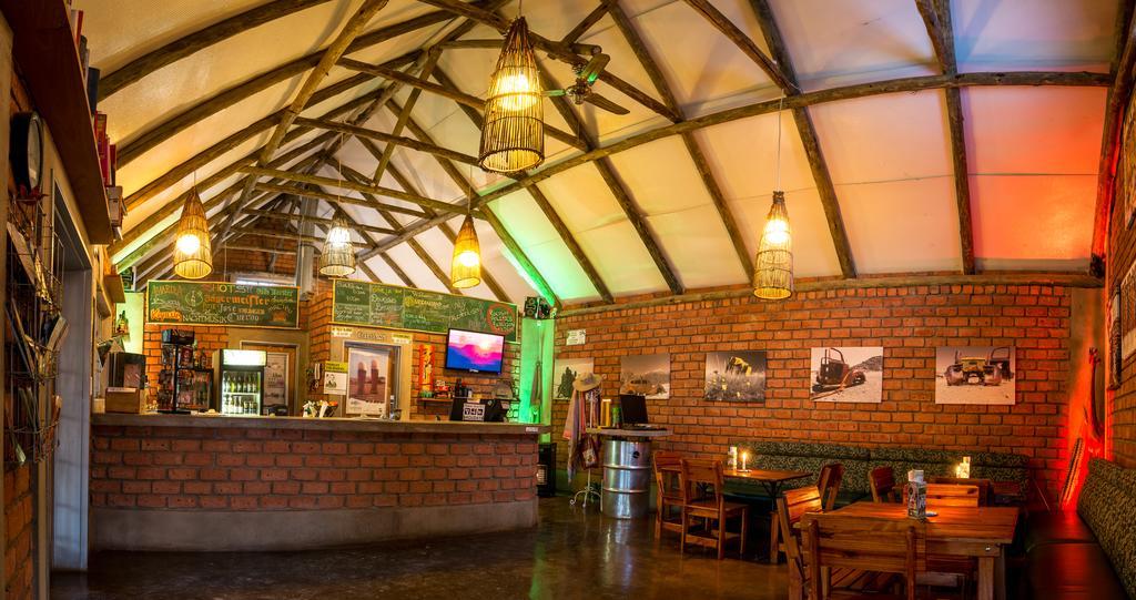 Hotel Urban Camp à Windhoek Extérieur photo